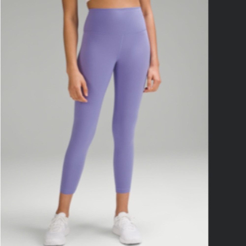 EUC Lululemon Wunder Train 25in tights size 10 dark lavender